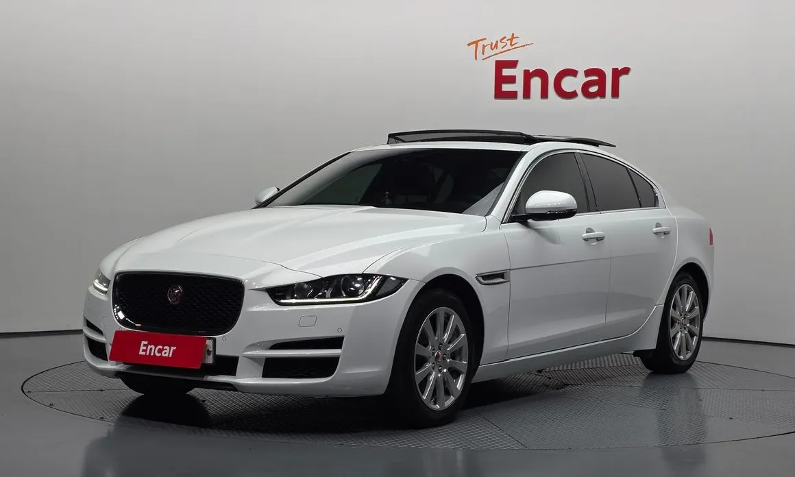 Jaguar XE 2017