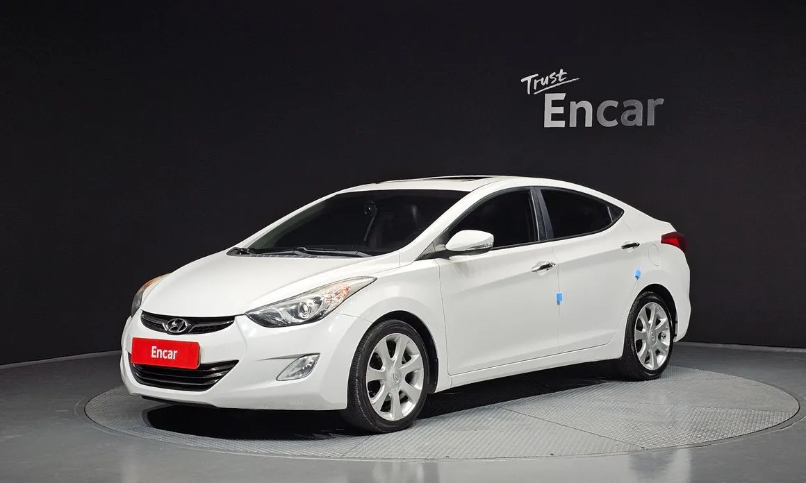 Hyundai AVANTE 2011