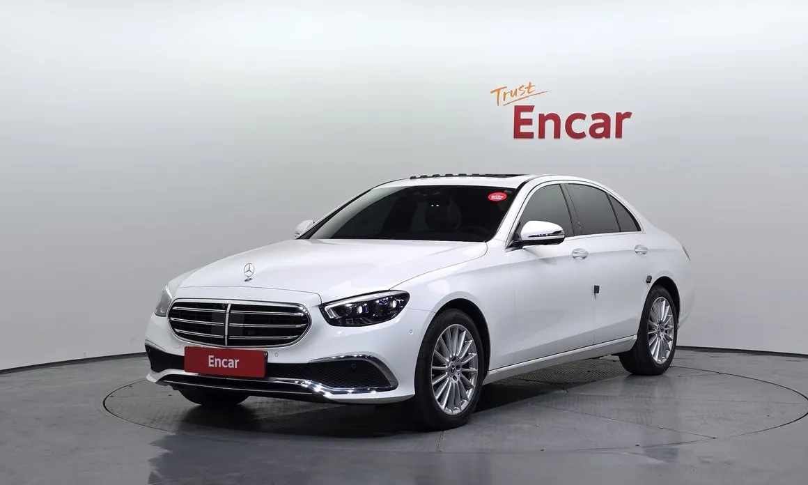 Mercedes-Benz E-Class 2022