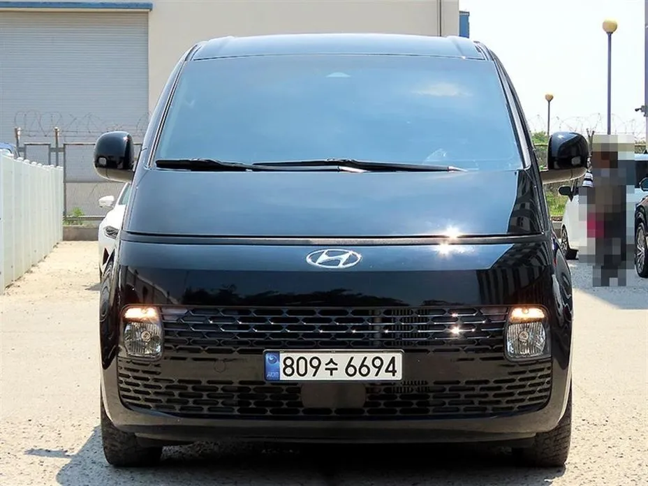 Hyundai Staria 2023