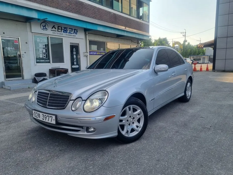 Mercedes-Benz E-Class 2005
