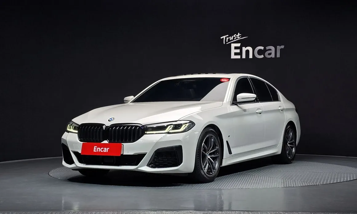 BMW 5-Series 2023