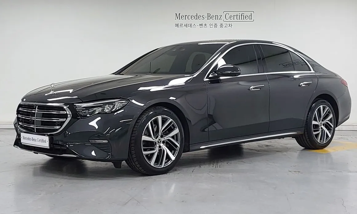Mercedes-Benz E-Class 2024