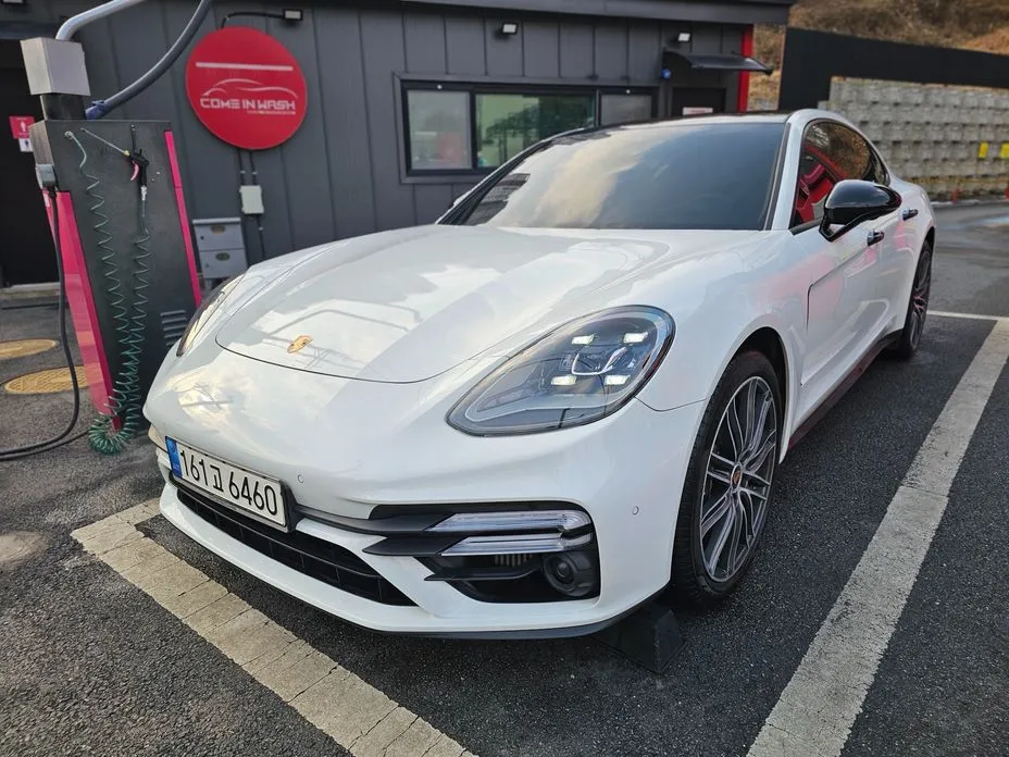 Porsche Panamera 2022