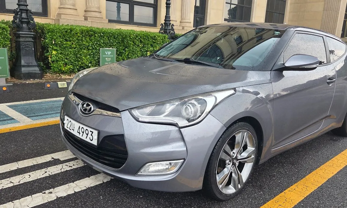 Hyundai Veloster 2012