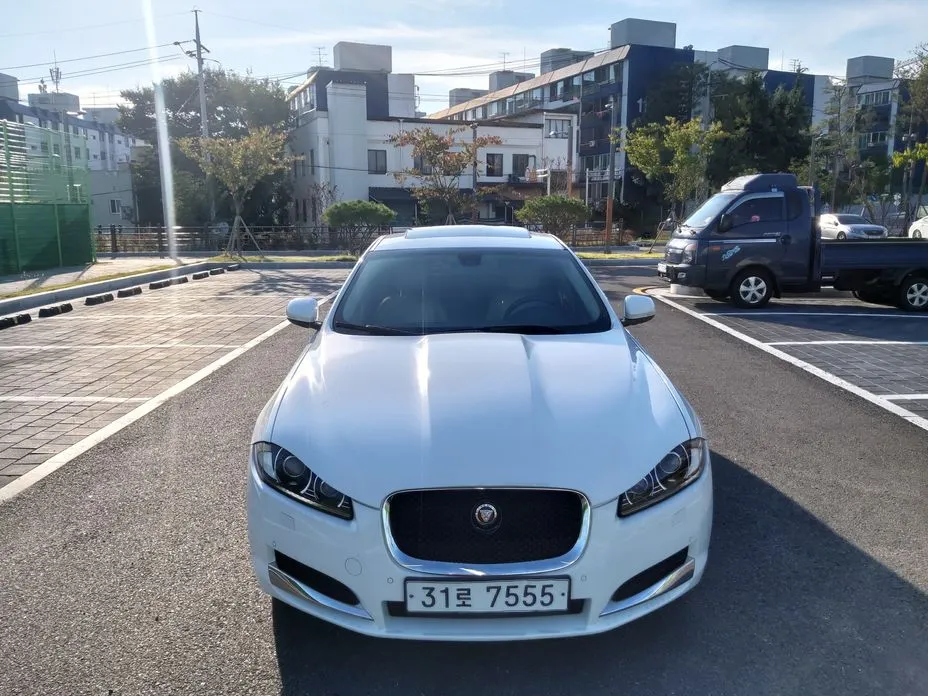Jaguar XF 2013