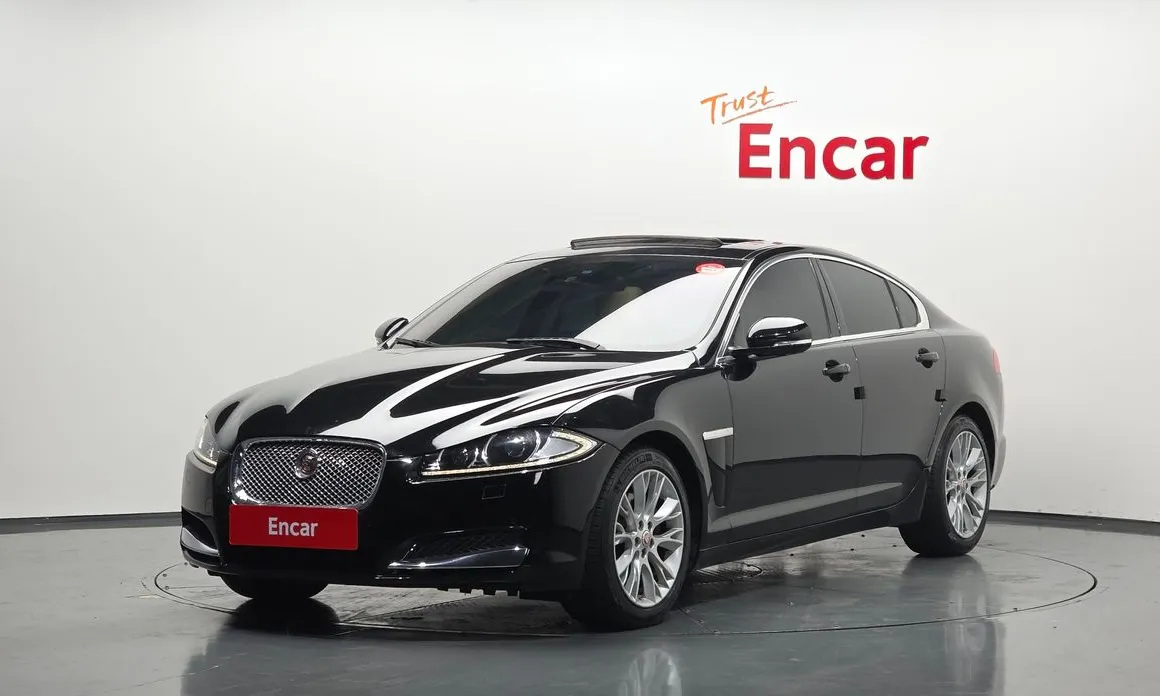 Jaguar XF 2015