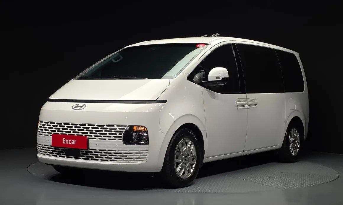 Hyundai Staria 2025