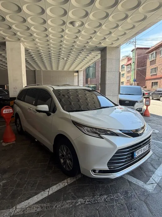 Toyota Sienna 2025