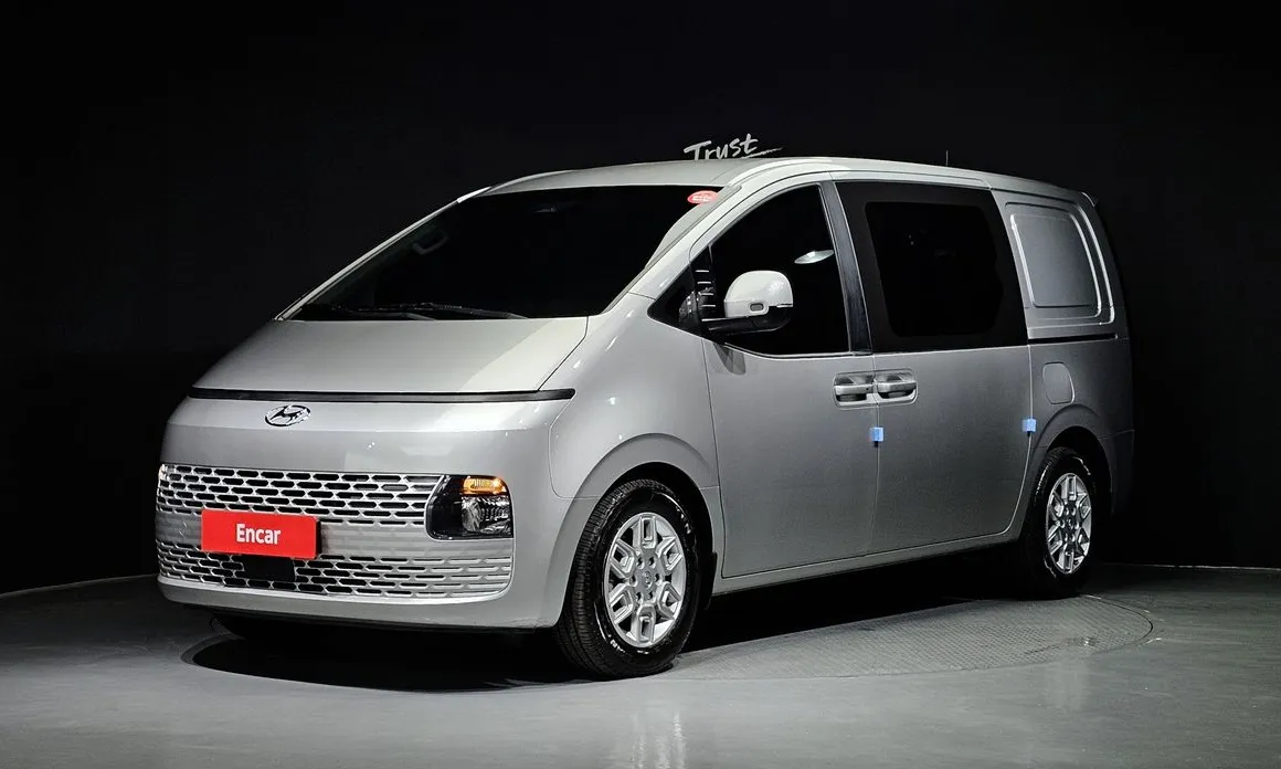 Hyundai Staria 2022