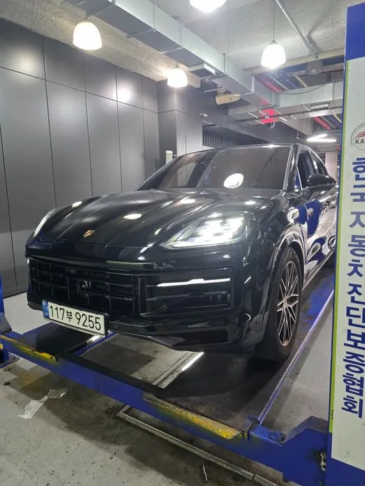 Porsche Cayenne 2025