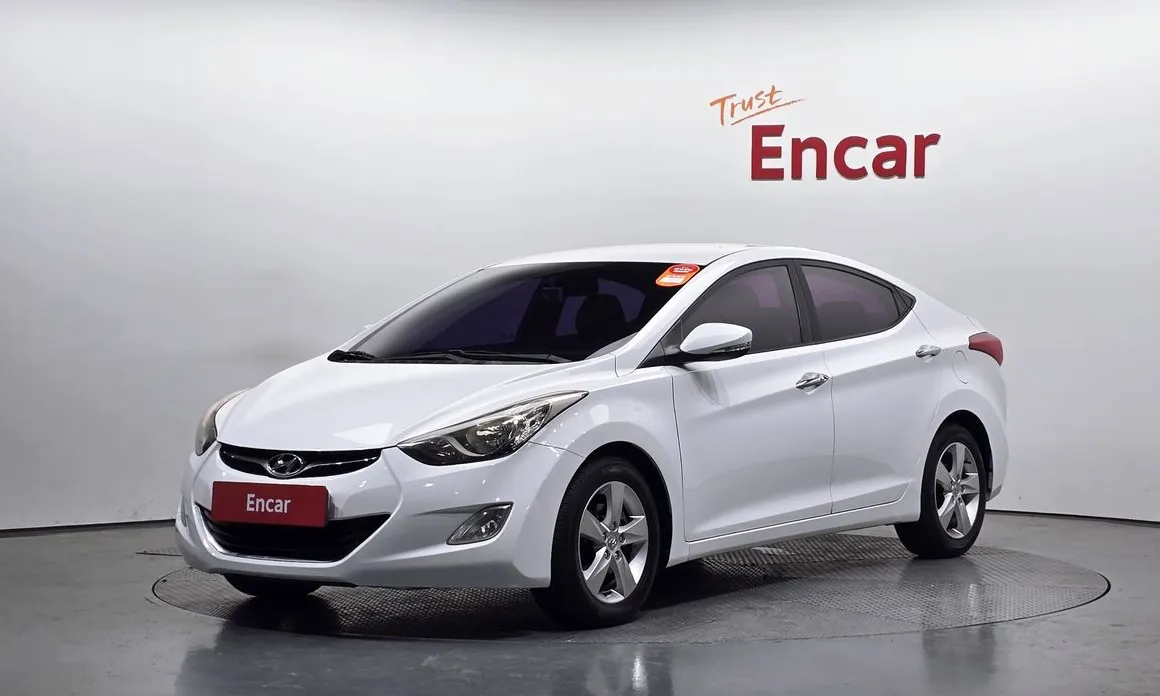 Hyundai AVANTE 2012
