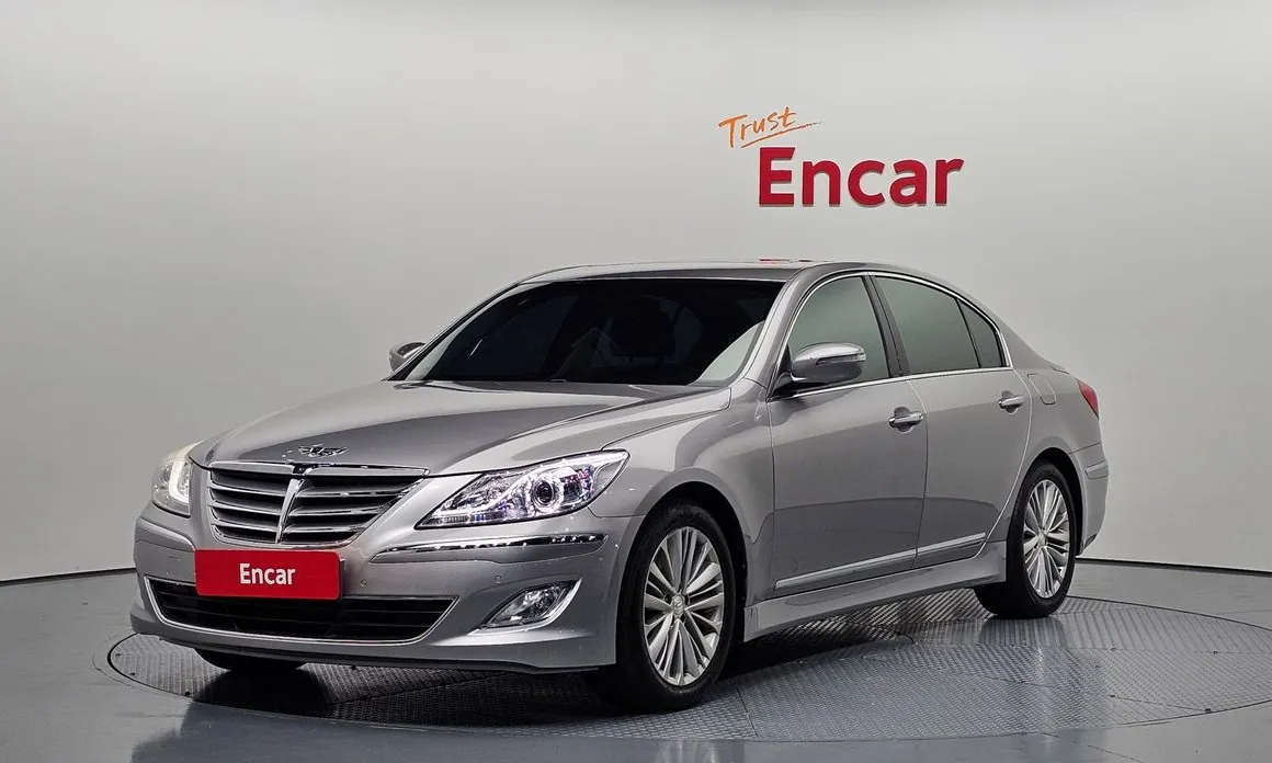 Hyundai Genesis 2012