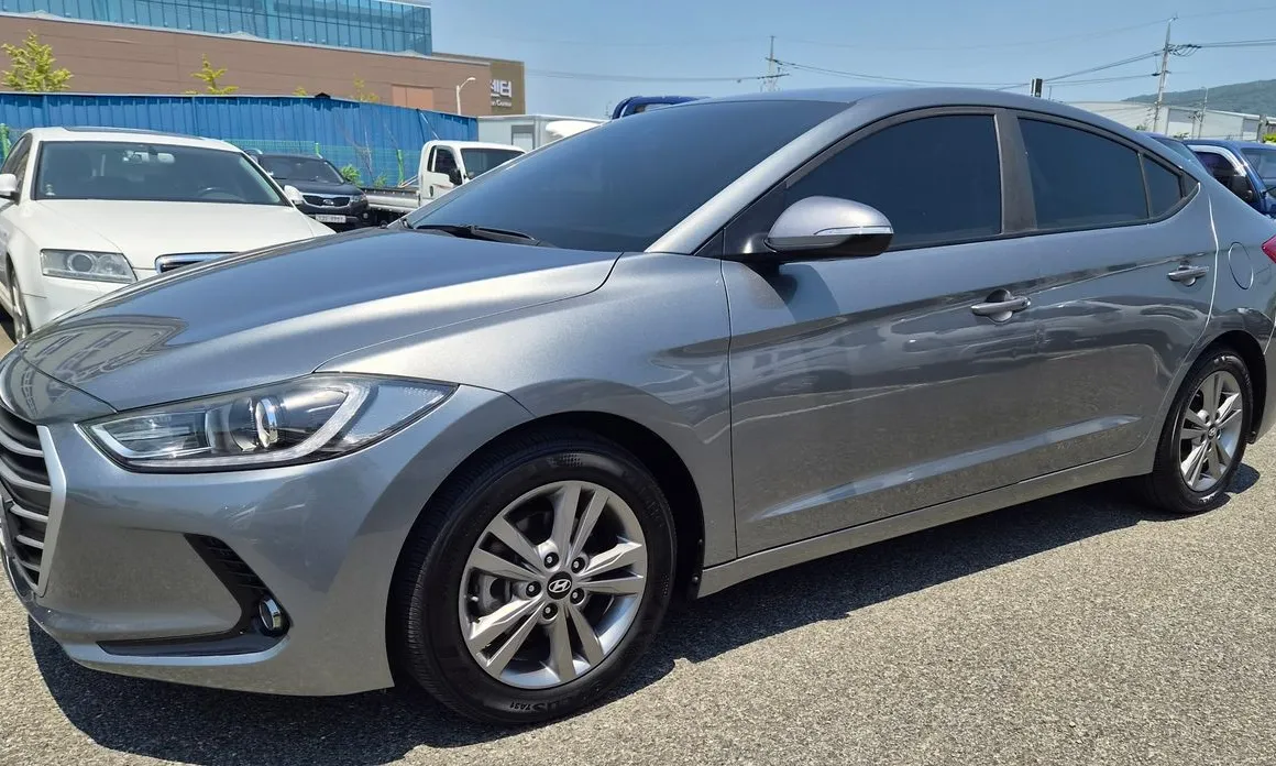 Hyundai AVANTE 2016
