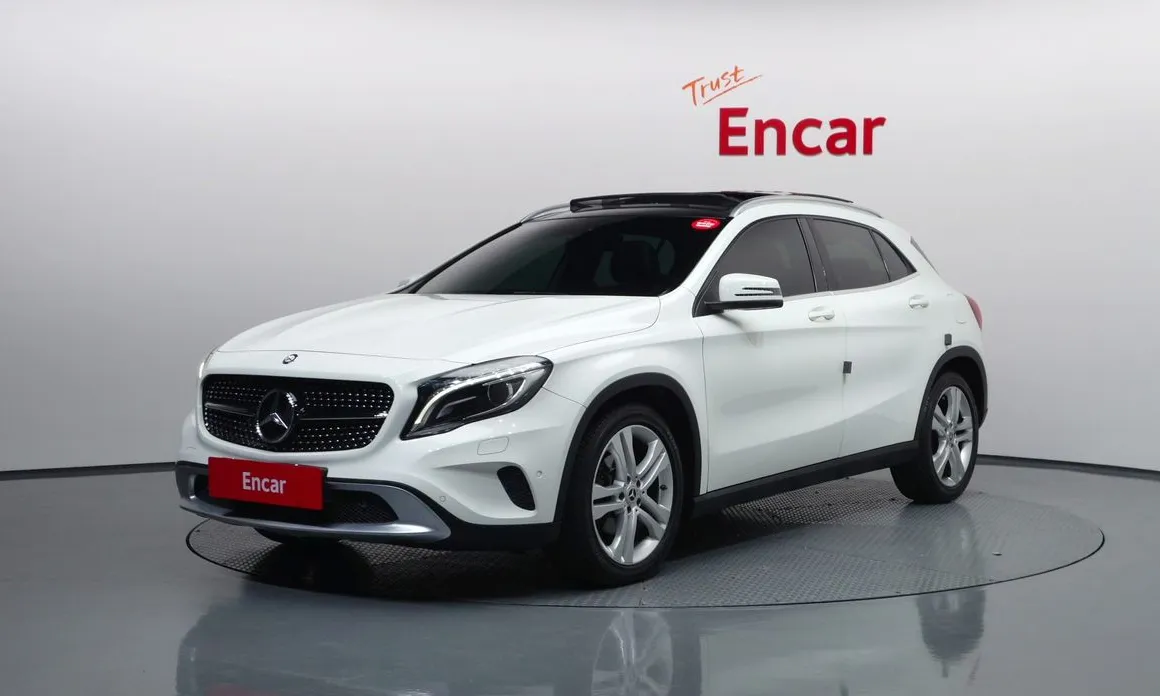 Mercedes-Benz GLA-Class 2015