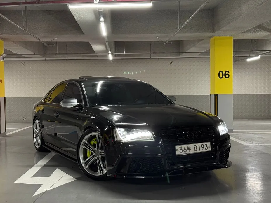 Audi S8 2014