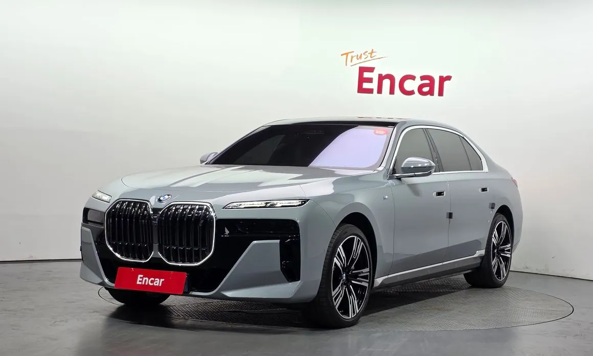 BMW i7 2025