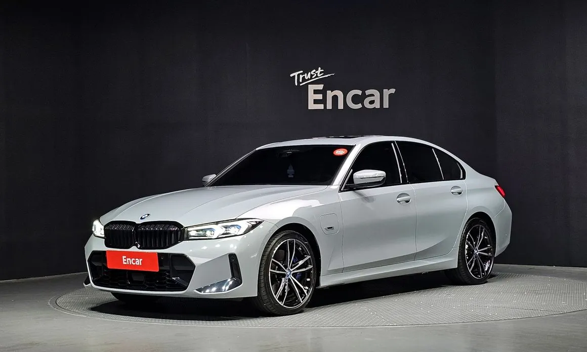 BMW 3-Series 2023