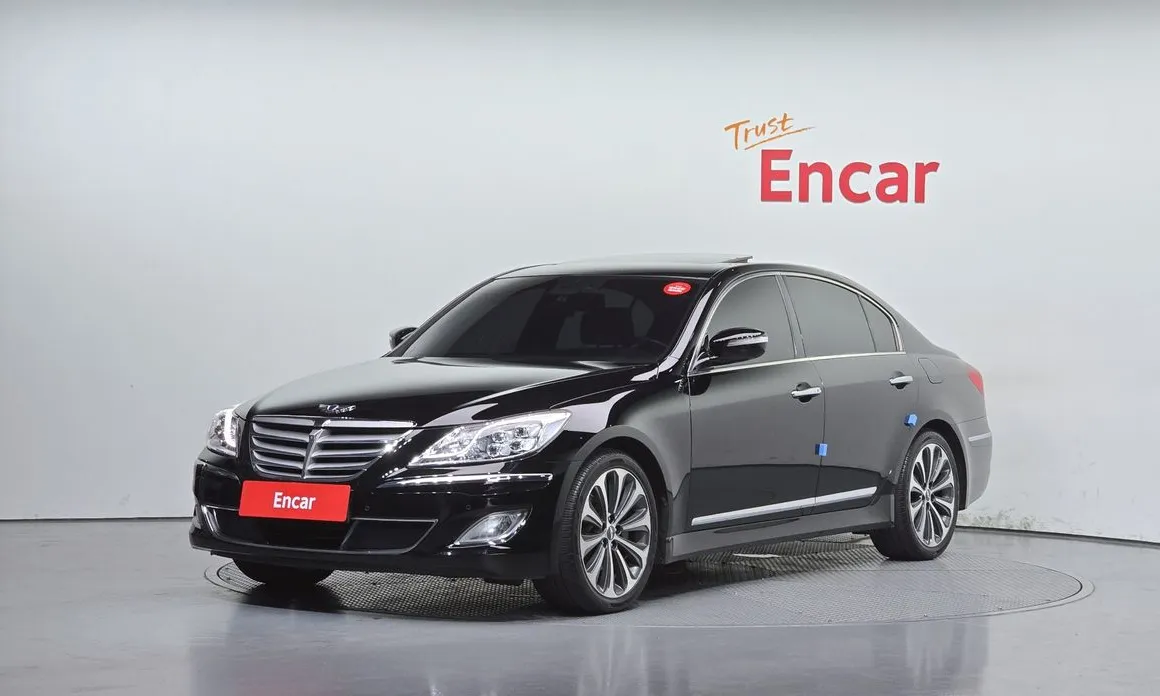 Hyundai Genesis 2012