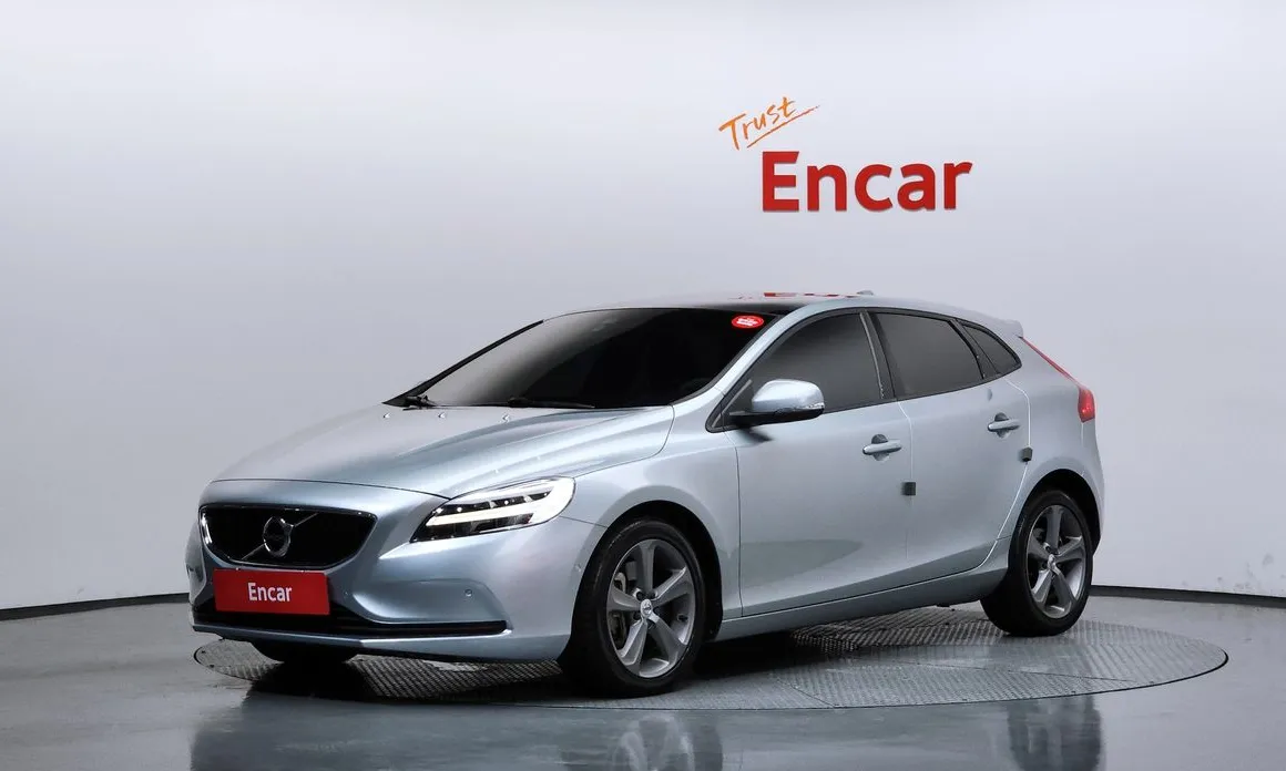 Volvo V40 2018