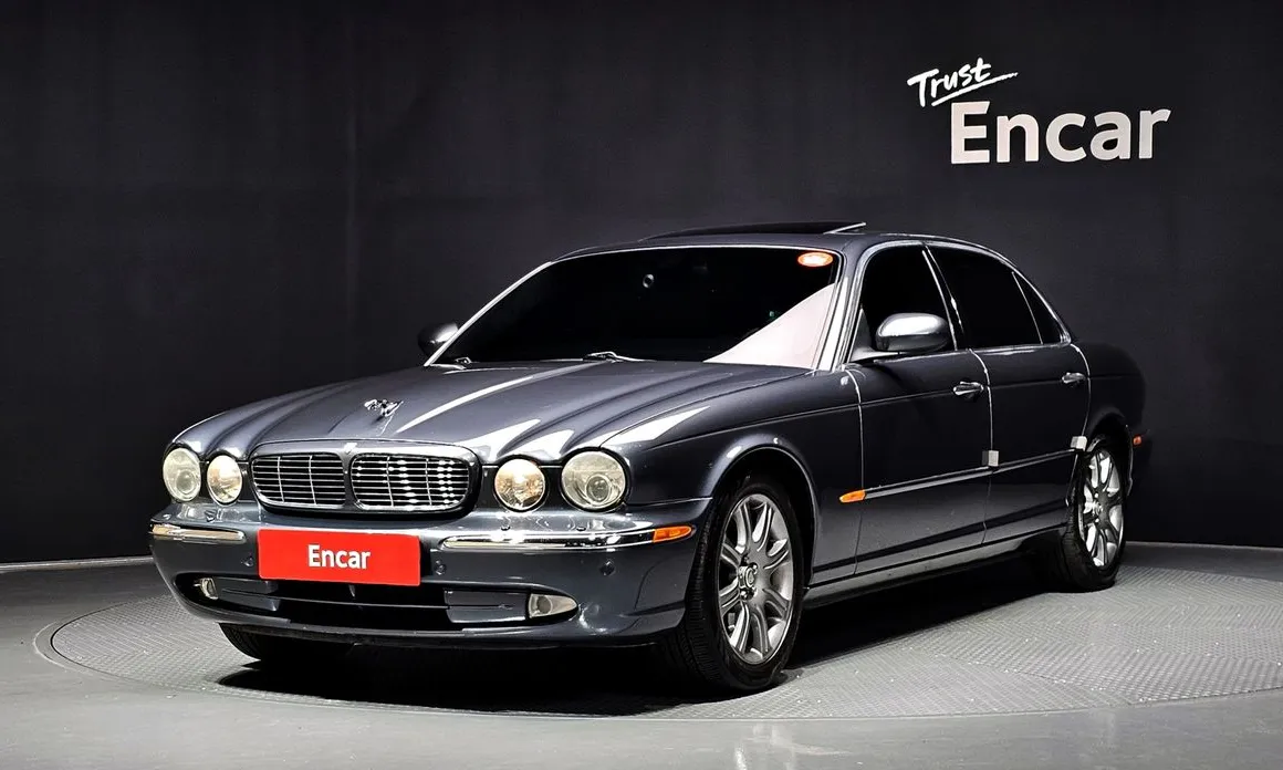 Jaguar XJ-8 2005