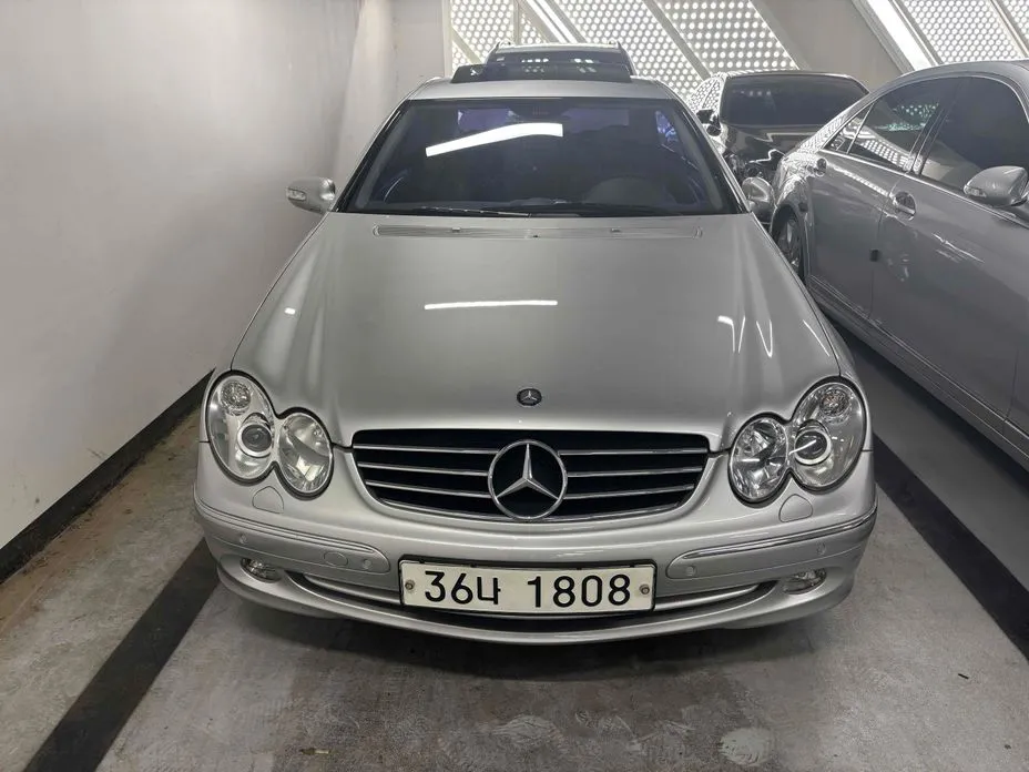 Mercedes-Benz CLK-Class 2004