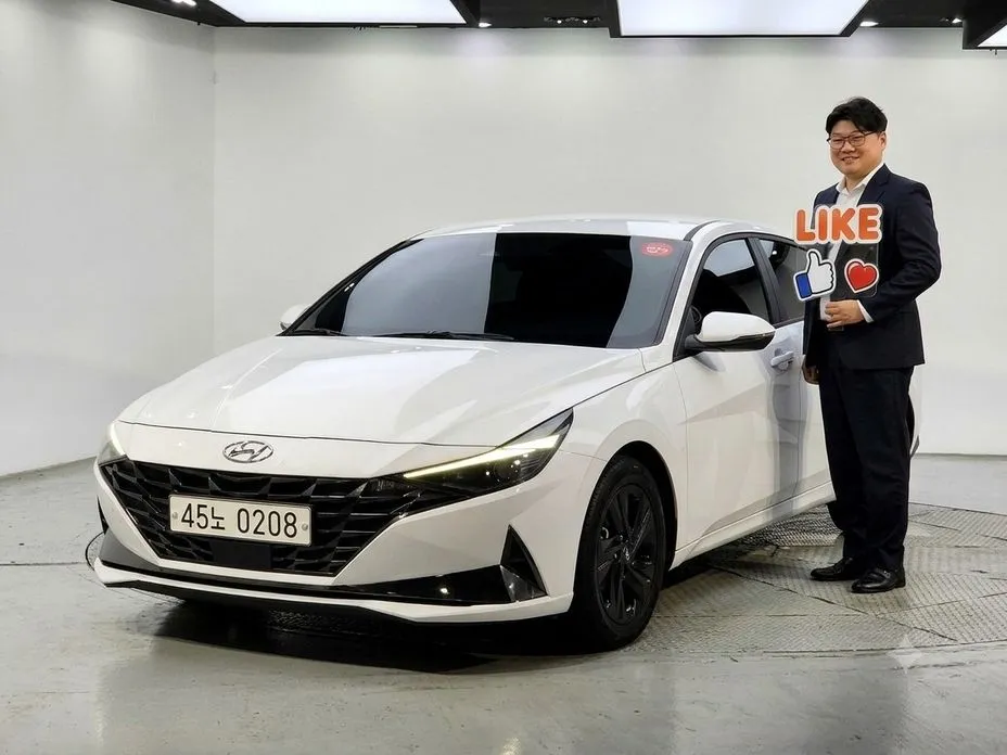 Hyundai AVANTE 2021