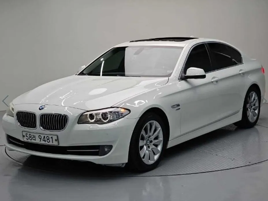 BMW 5-Series 2012