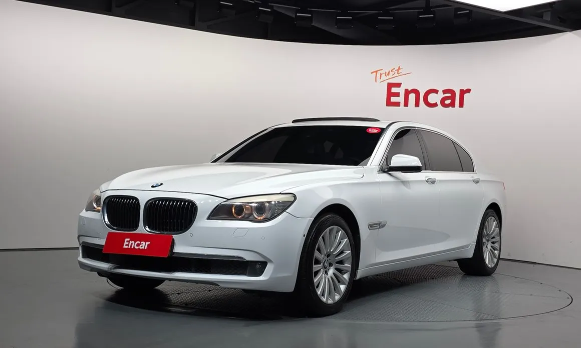 BMW 7-Series 2012