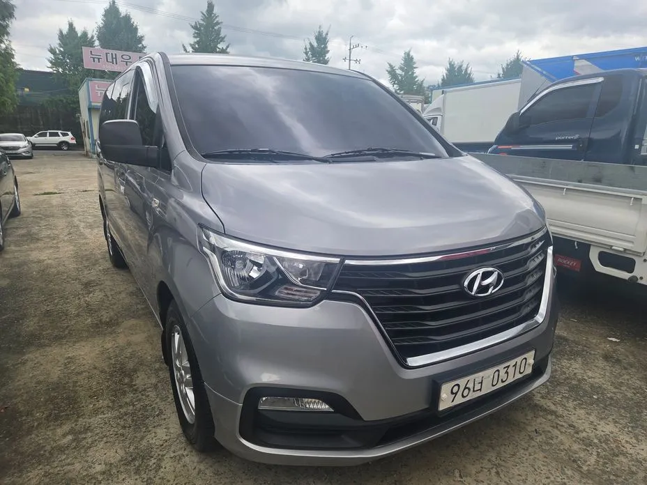 Hyundai Starex 2018