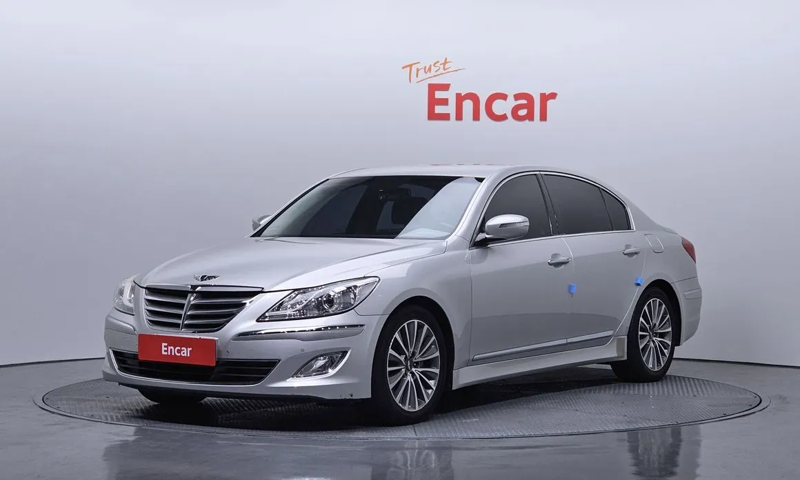 Hyundai Genesis 2013