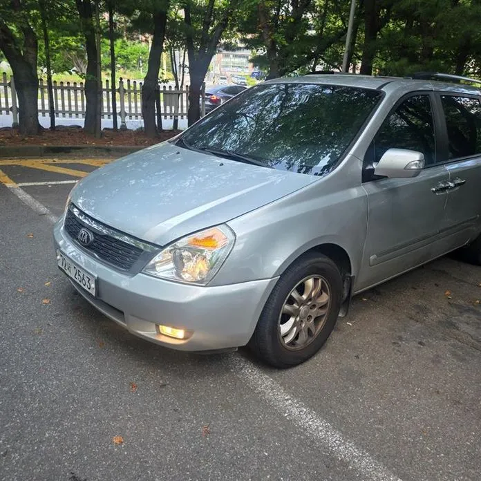 Kia Canival 2013