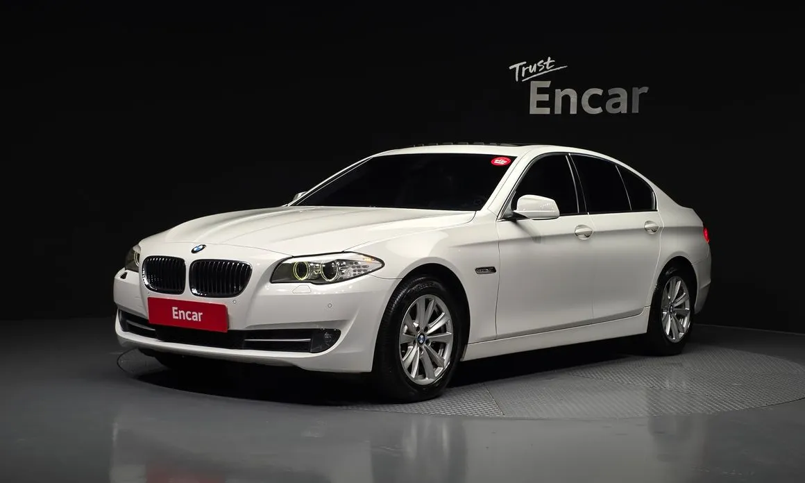 BMW 5-Series 2011
