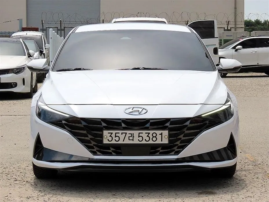 Hyundai AVANTE 2021