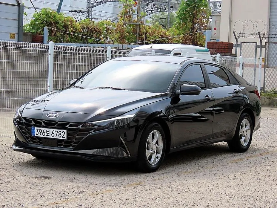 Hyundai AVANTE 2021
