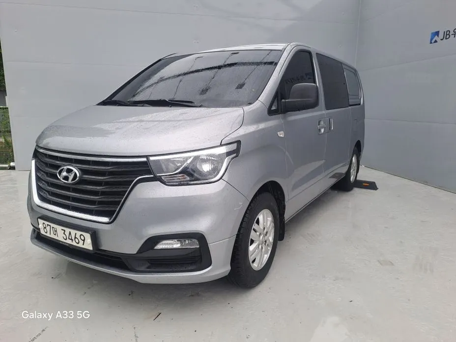 Hyundai Starex 2021