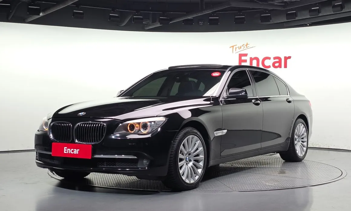 BMW 7-Series 2012