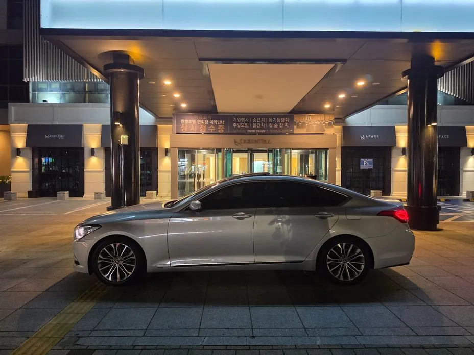 Hyundai Genesis 2015