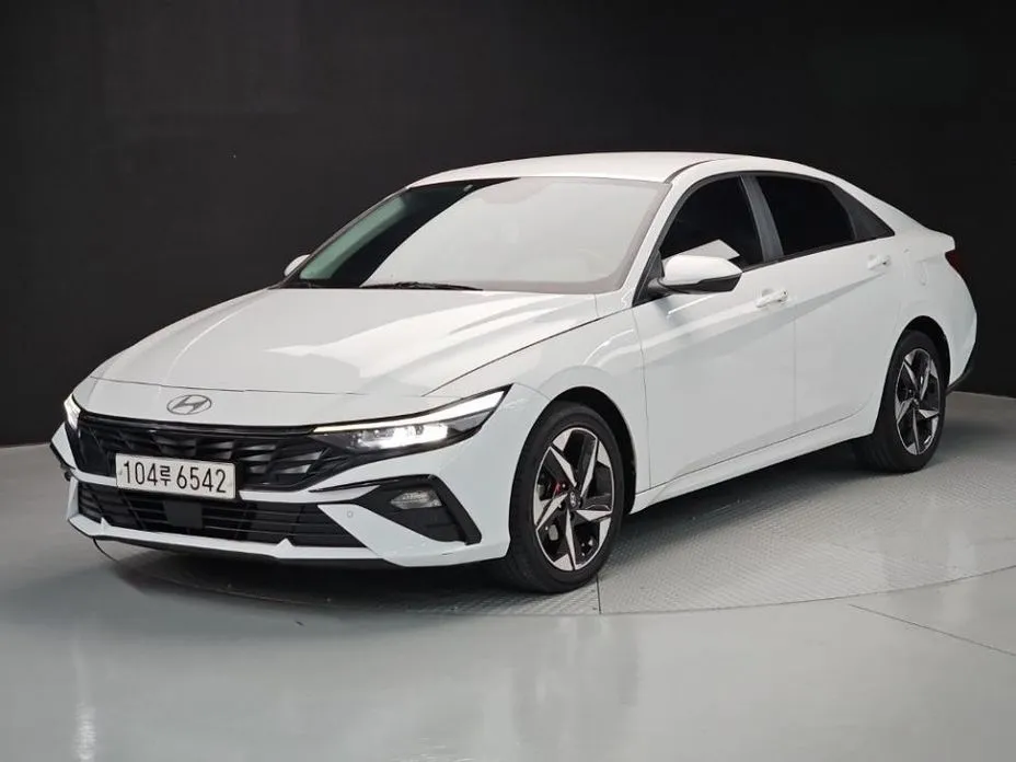 Hyundai AVANTE 2024