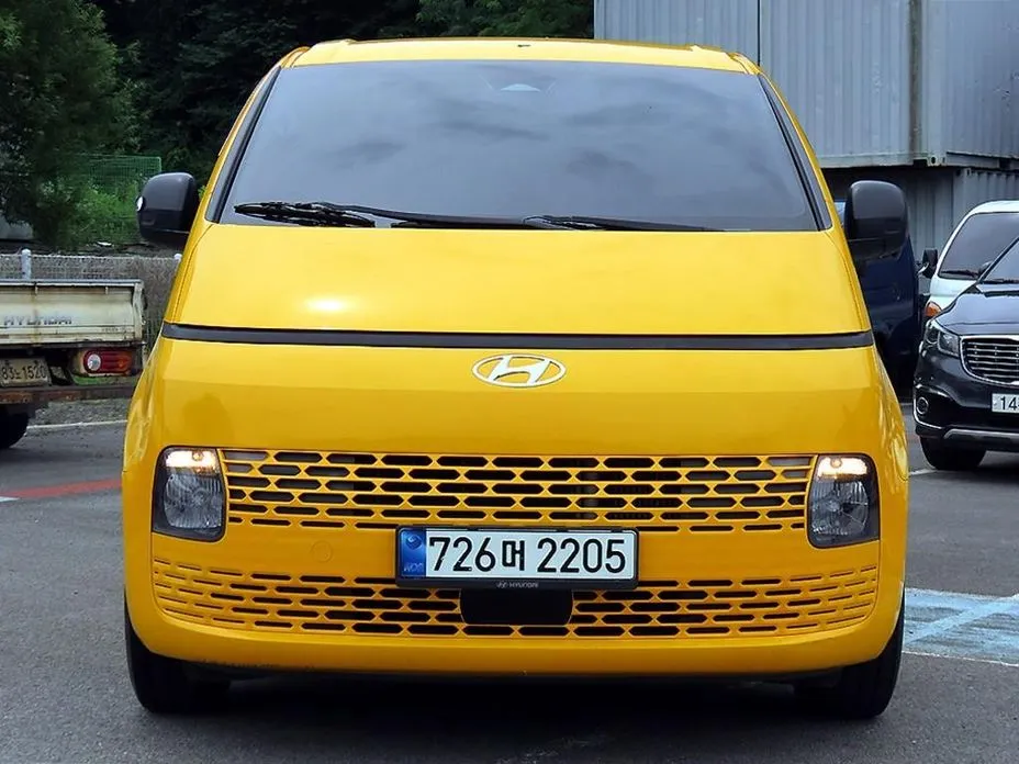 Hyundai Staria 2022