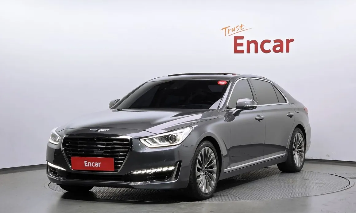 Genesis EQ900 2017
