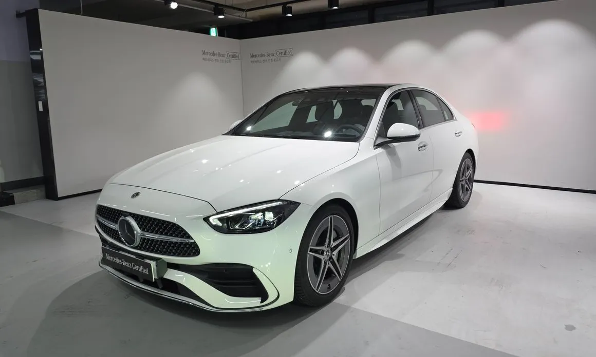 Mercedes-Benz C-Class 2026