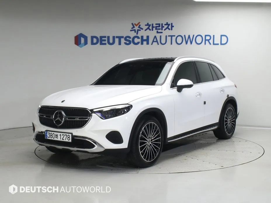 Mercedes-Benz GLC-Class 2025