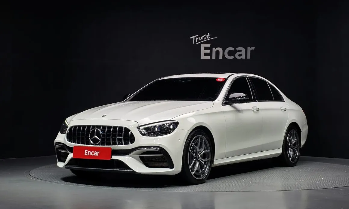 Mercedes-Benz E-Class 2022