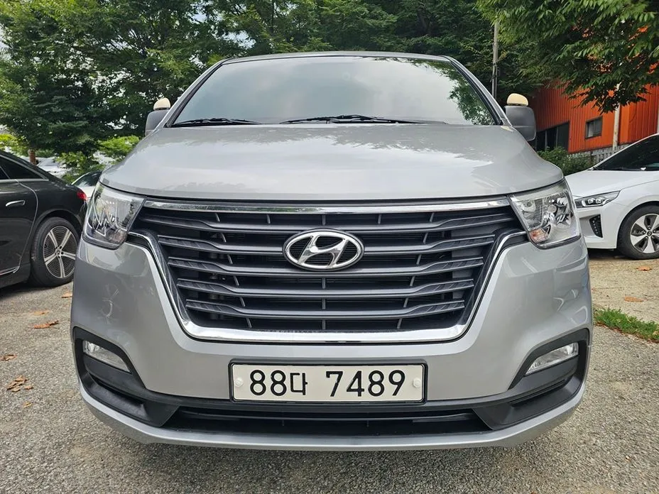 Hyundai Starex 2021