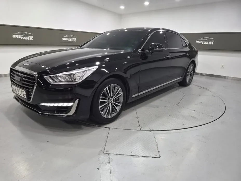 Genesis EQ900 2016