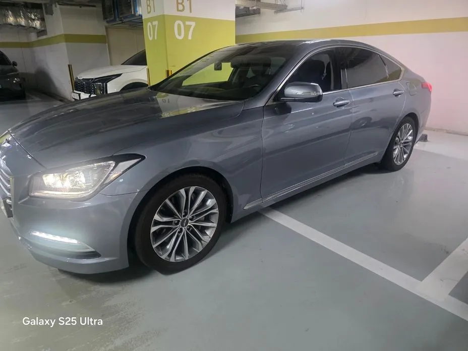 Hyundai Genesis 2016