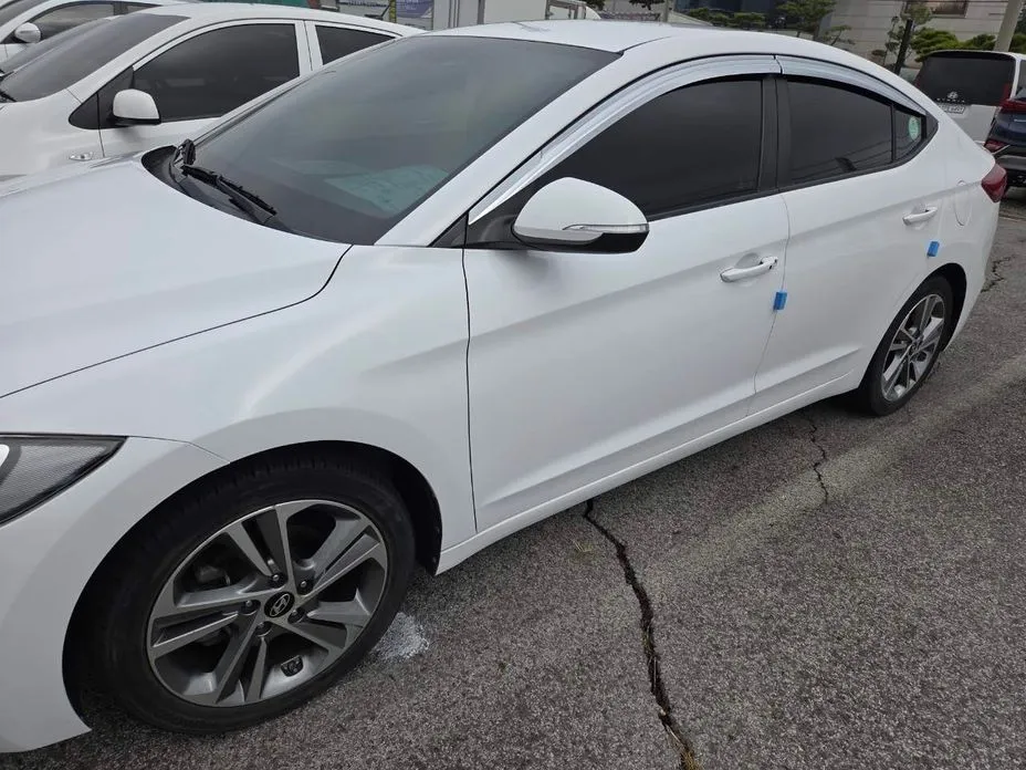 Hyundai AVANTE 2017