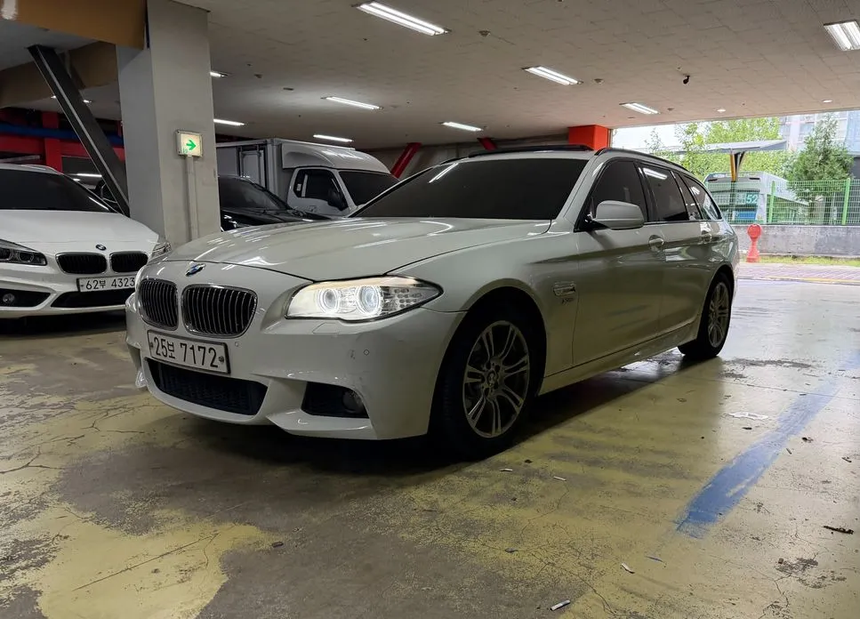 BMW 5-Series 2012