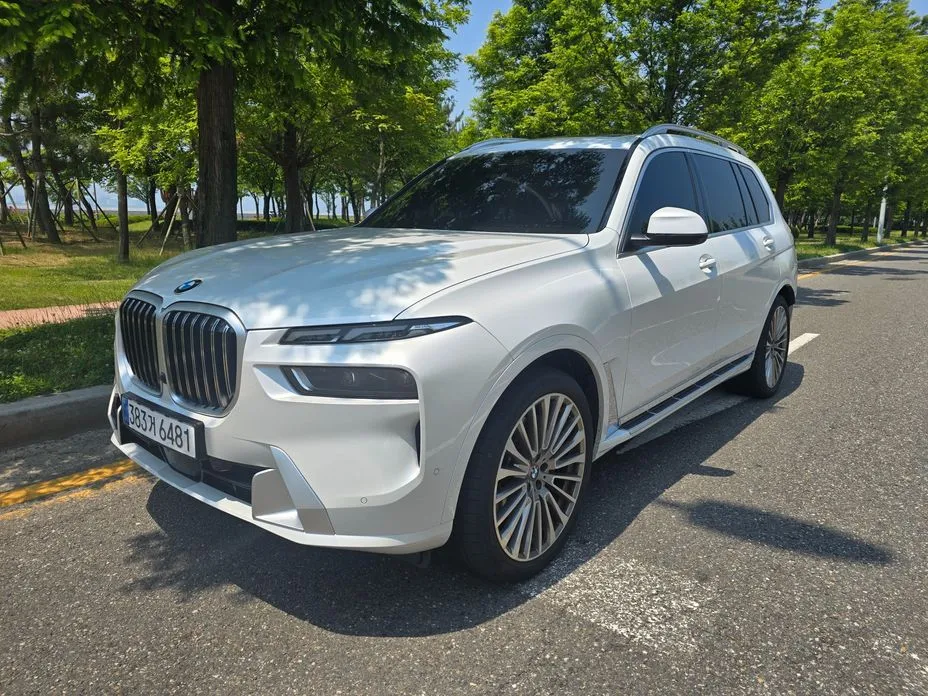 BMW X7 2023
